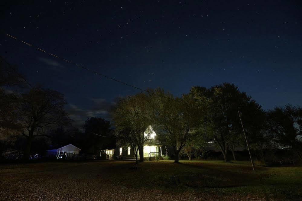 Netherfield Natural Farm Fontana Exterior photo